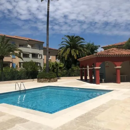 Belle Au Centre De Tropez Avec Piscine Et Garage Apartman *