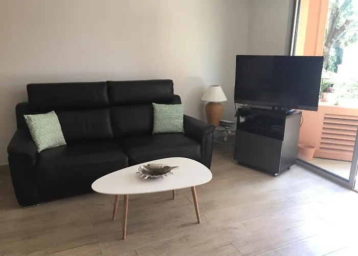 Belle Au Centre De Tropez Avec Piscine Et Garage Saint-Tropez